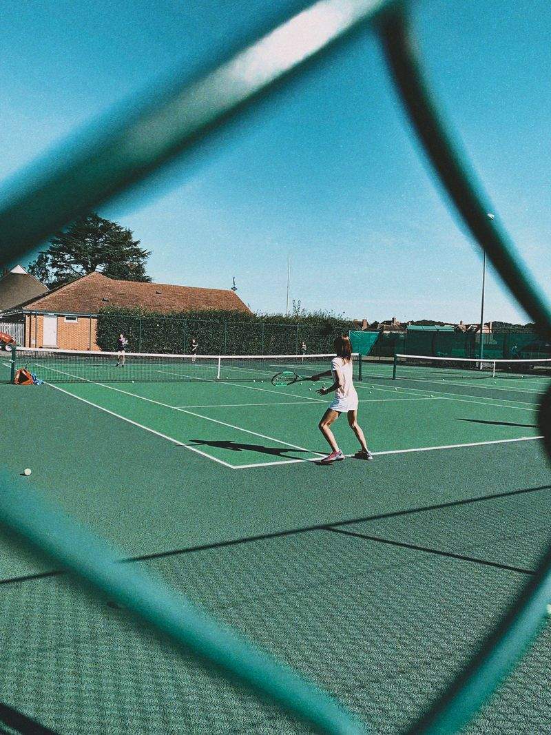What to Expect from a Junior Tennis Program at Maple Court
